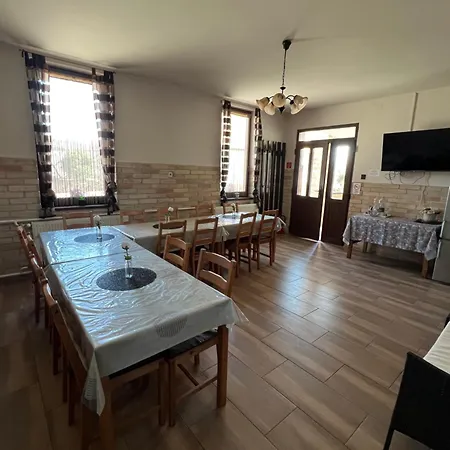 Szilvia Panzio Bed & Breakfast