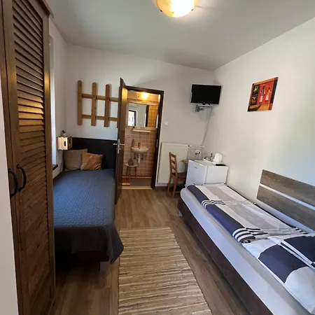 Szilvia Panzio Oda ve Kahvaltı