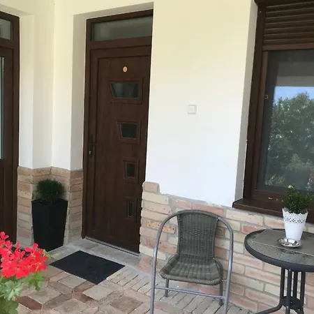 Bed & Breakfast Szilvia Panzio *