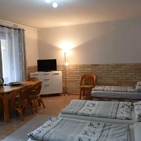 Szilvia Panzio Bed & Breakfast