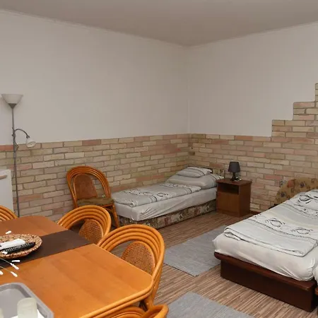 Bed & Breakfast Szilvia Panzio *